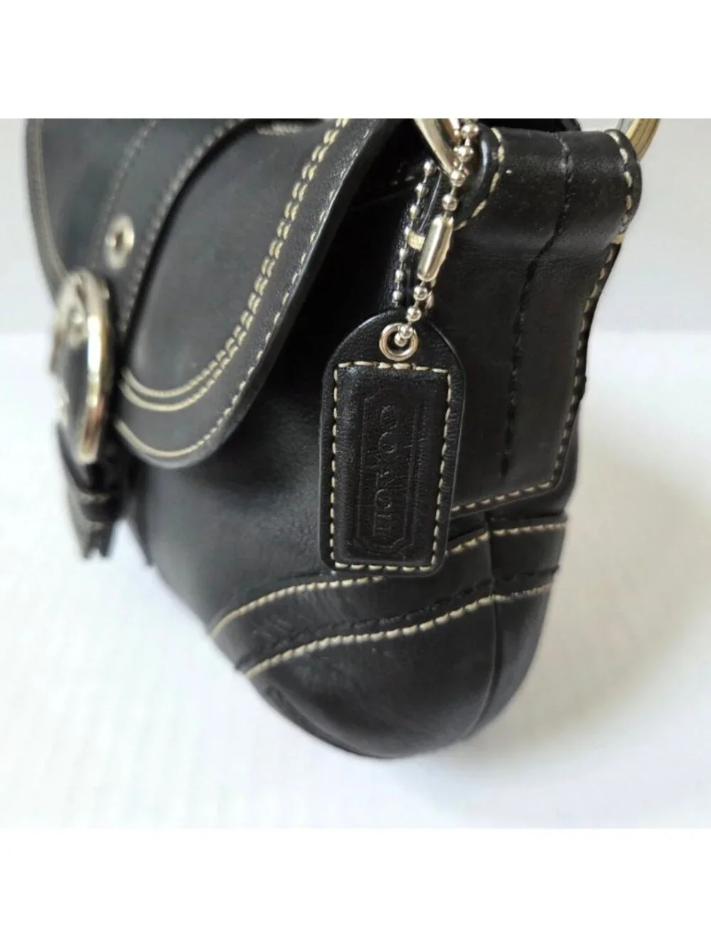 Vintage Coach Soho Black Leather Flap Shoulder Bag F10909 Y2K Contrast Stitching